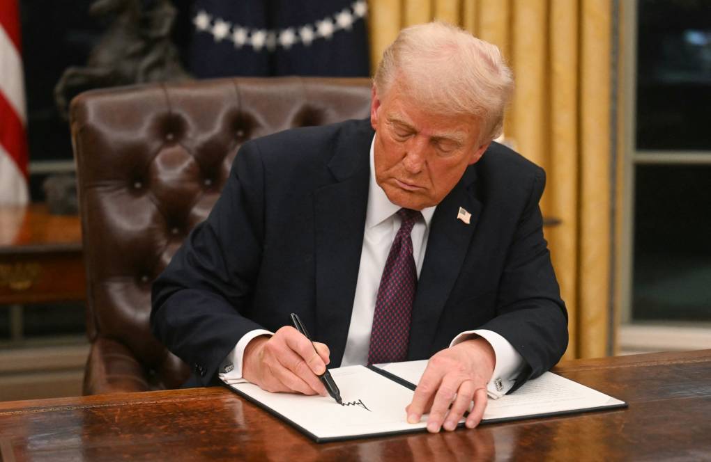 Federal Judge Temporarily Blocks Trump’s Executive Order Ending Birthright Citizenship | KQED