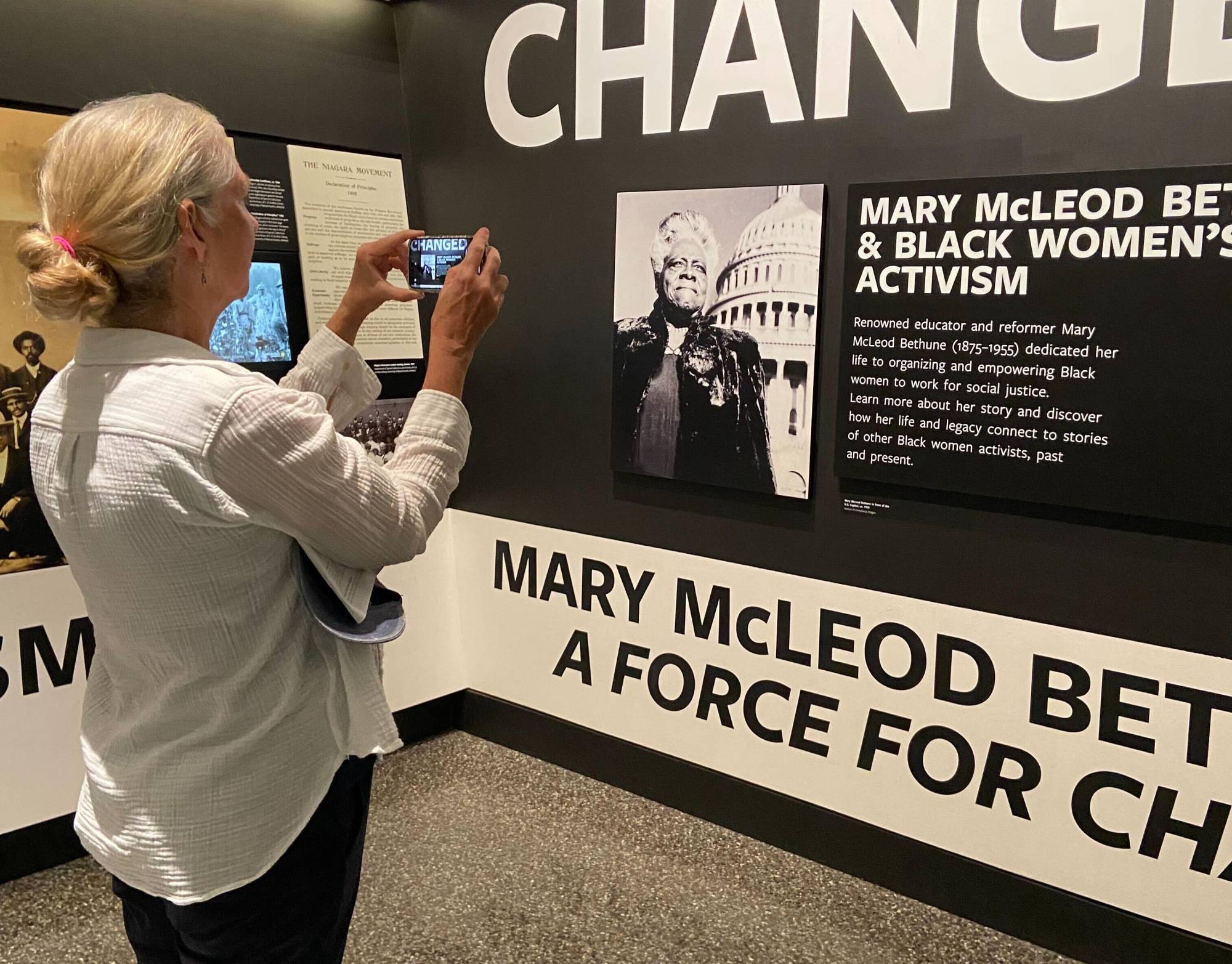 Wary of Changes Under Trump, 'Citizen Historians' Are Documenting the Smithsonian | KQED