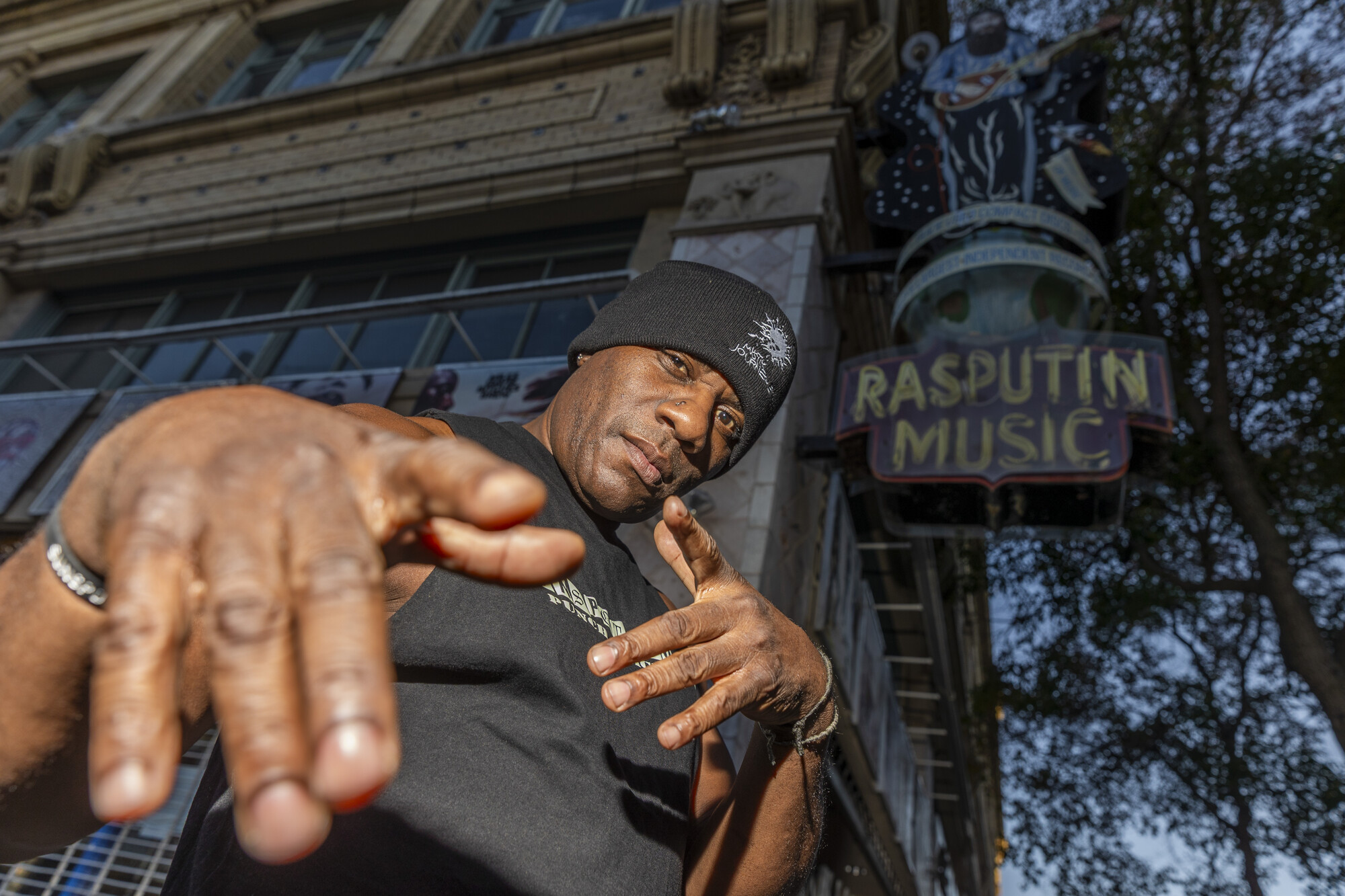 Unsigned and Hella Broke: The East Bay’s Dirt-Hustling 1990s Hip-Hop Subculture | KQED