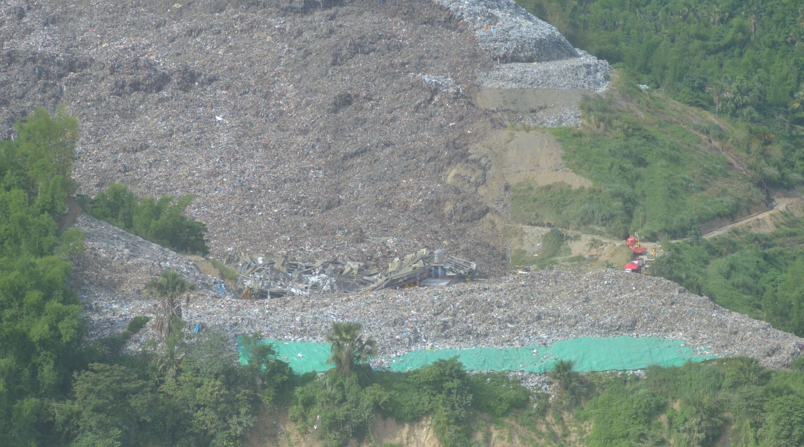 Cebu aims to clear Binaliw landslide site this month - Manila Standard