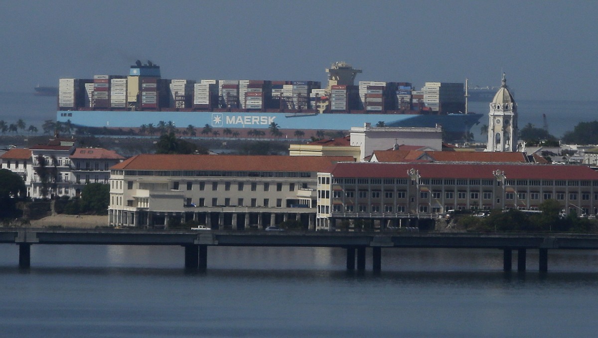 Trump exige tránsito libre para barcos EU por canales de Panamá y Suez- Grupo Milenio