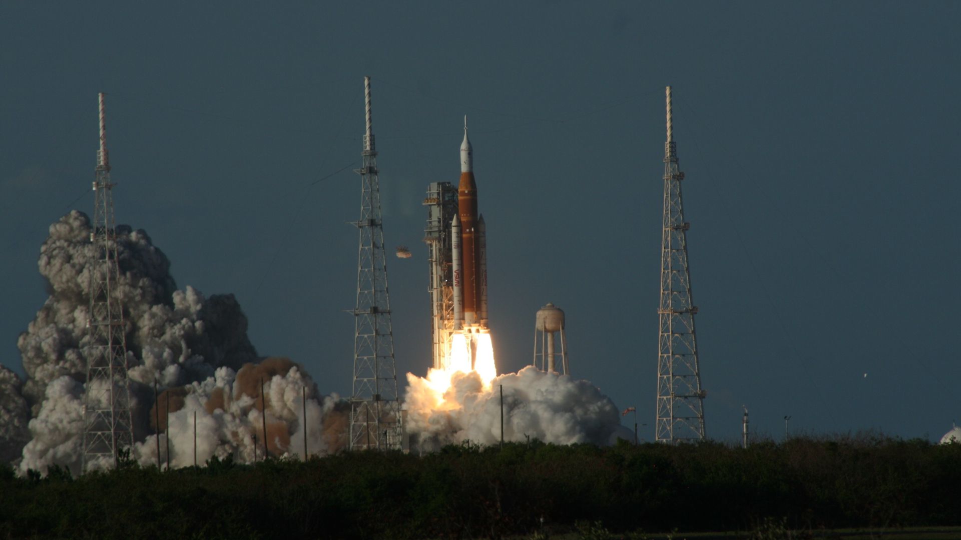 I've witnessed nearly 100 rocket launches. Artemis II was like nothing I've ever experienced. | Live Science