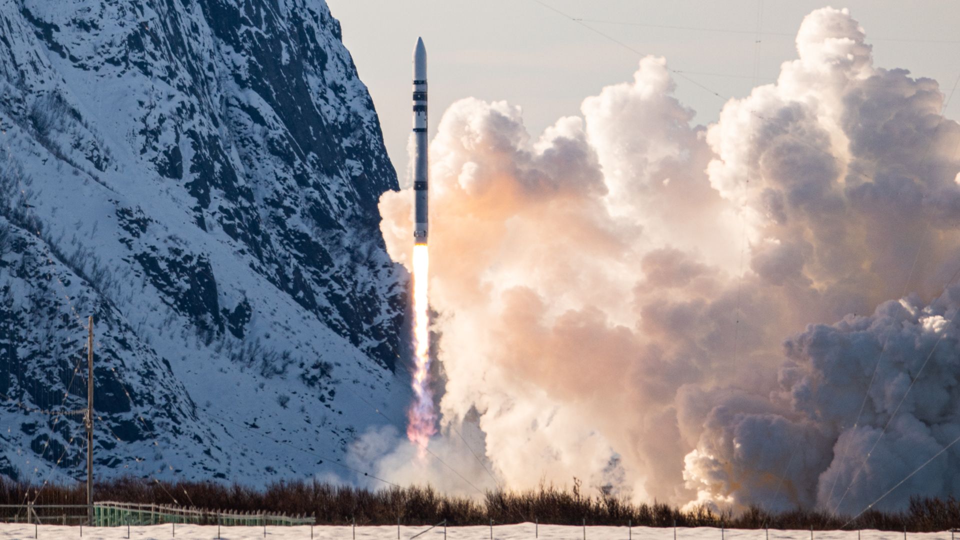 1st-ever orbital rocket launch from European soil falls to Earth and explodes seconds into flight | Space