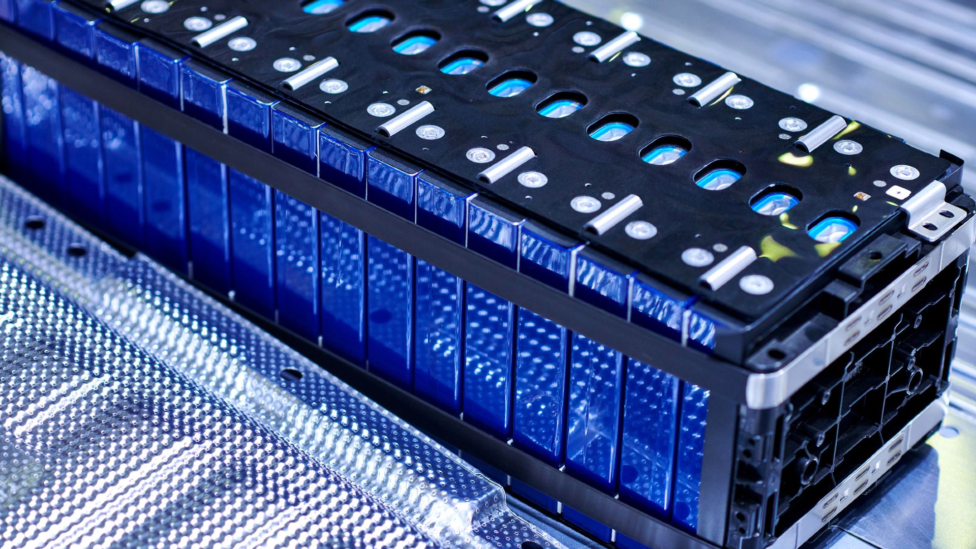 Na-ion vs Li-ion batteries: What are the benefits of sodium-ion batteries for EVs? | Live Science