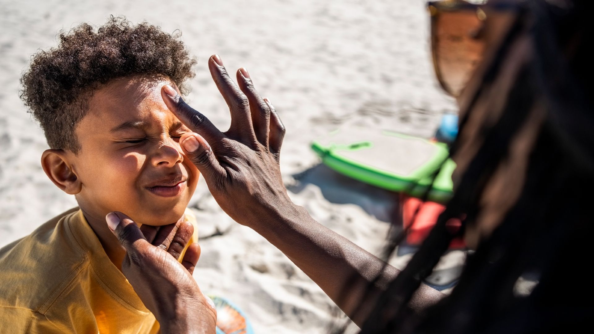 Mineral sunscreen leaves an annoying white cast on skin — this new formula could change that | Live Science