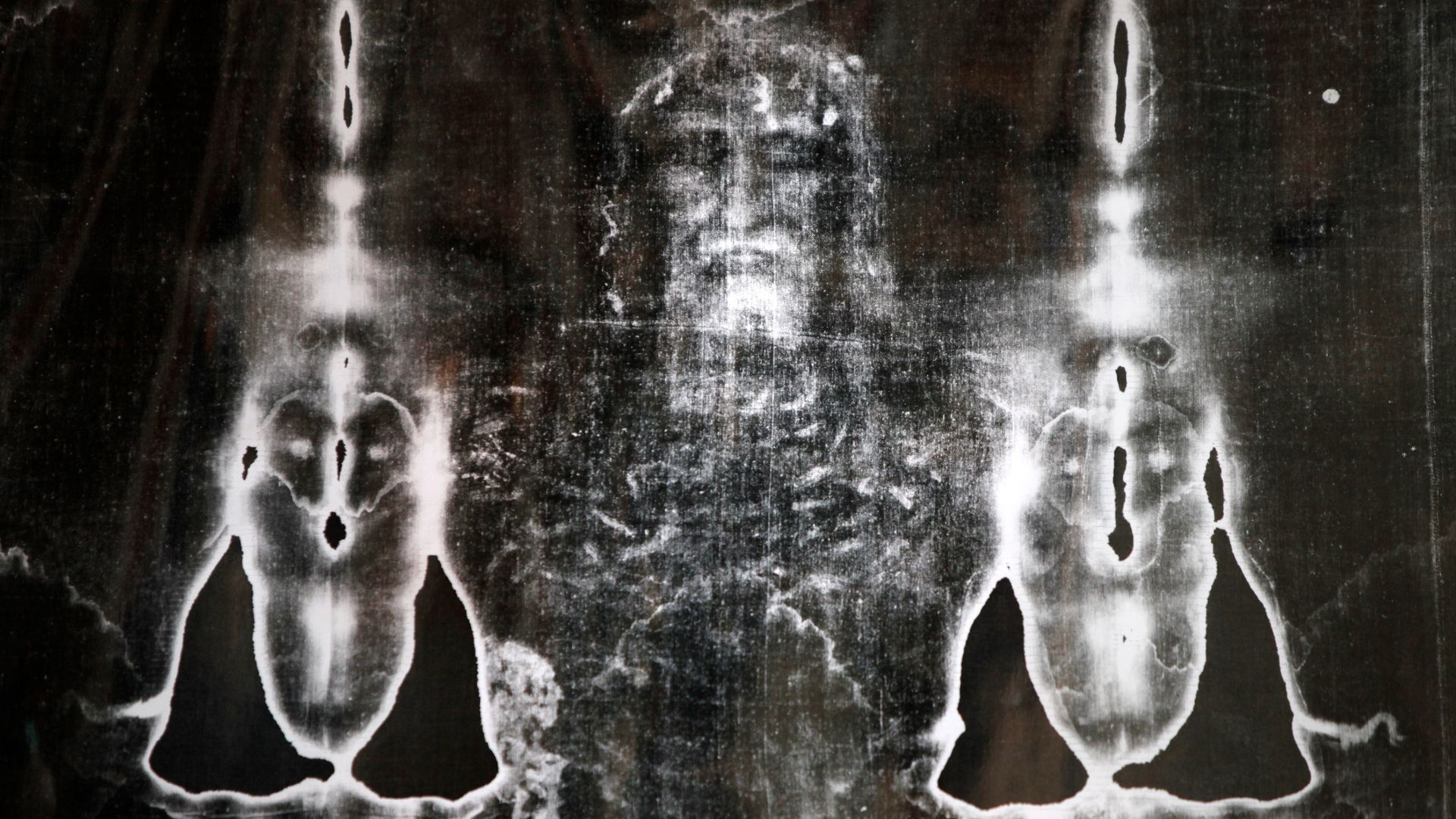 Shroud of Turin, claimed to be Jesus' burial cloth, contaminated with carrot and red coral DNA | Live Science