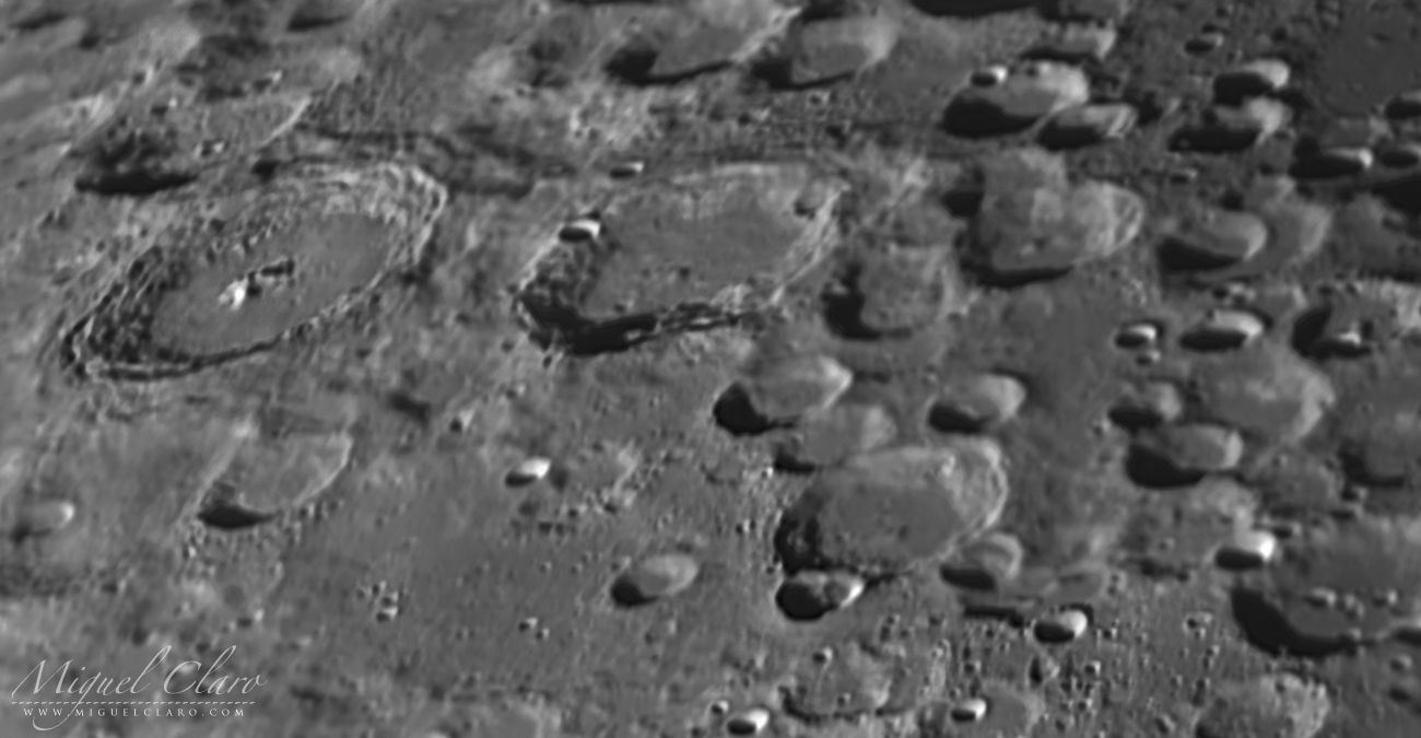 This Lunar Impact Crater Is Nearly the Size of Hawaii's Big Island (Photo) | Space