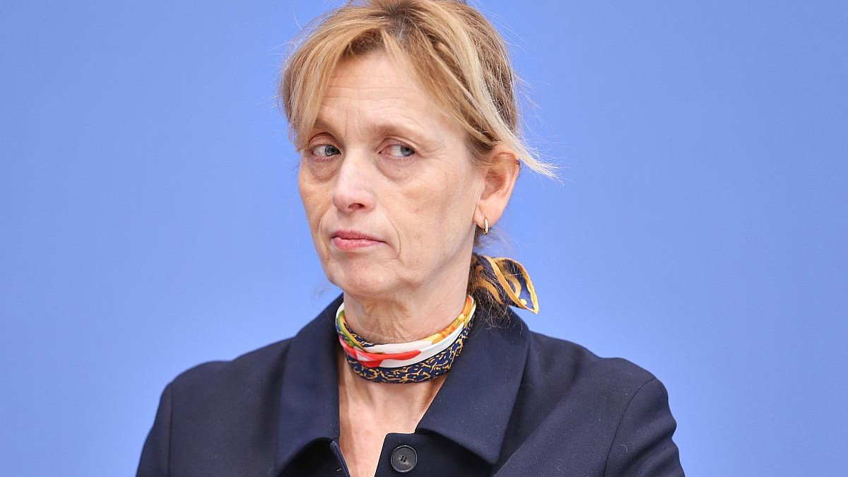 Prien will Überprüfung von Demokratieförderprojekten ausweiten | regionalHeute.de