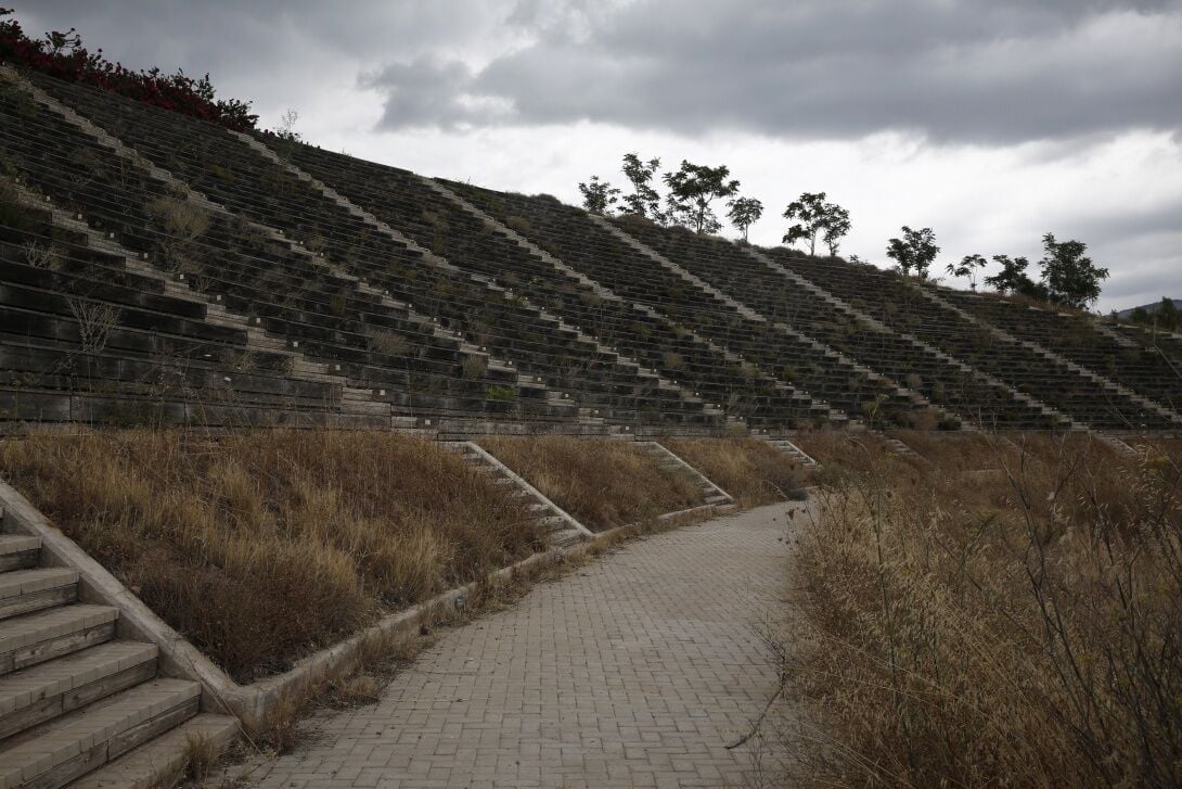 Les sites abandonnés des Jeux olympiques d'Athènes 2004, 10 ans plus tard, en photos | Slate.fr