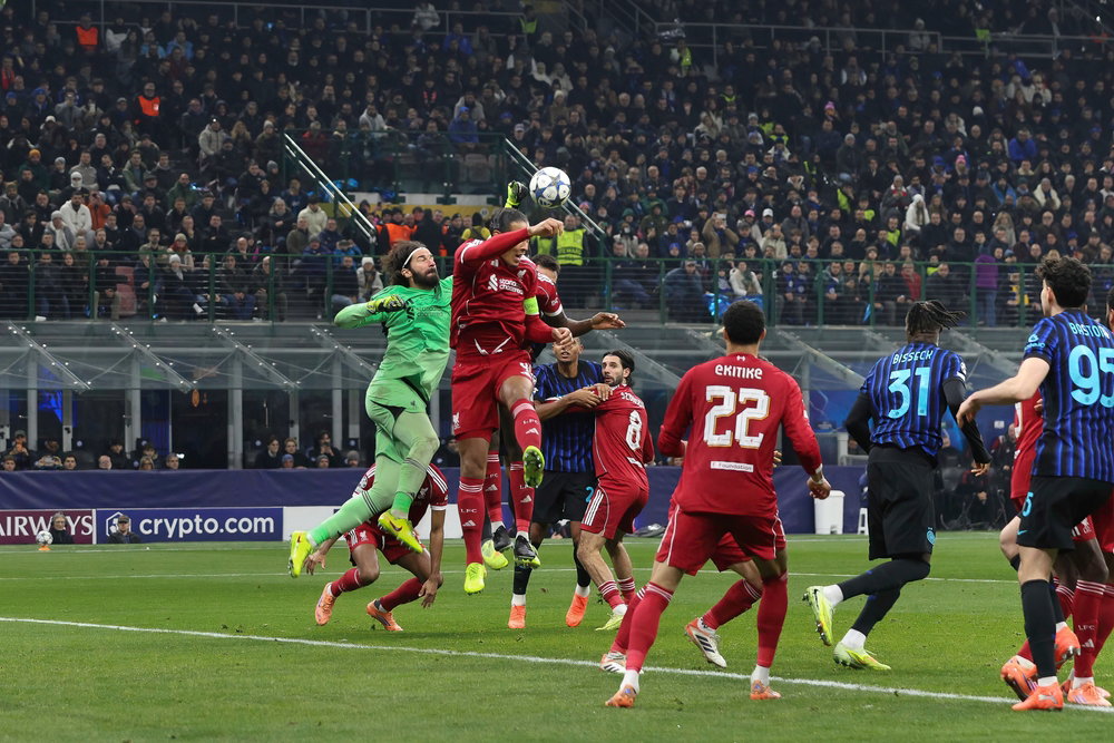 Several intermediaries engineering Liverpool exit - Attempt to build deal - Sport Witness