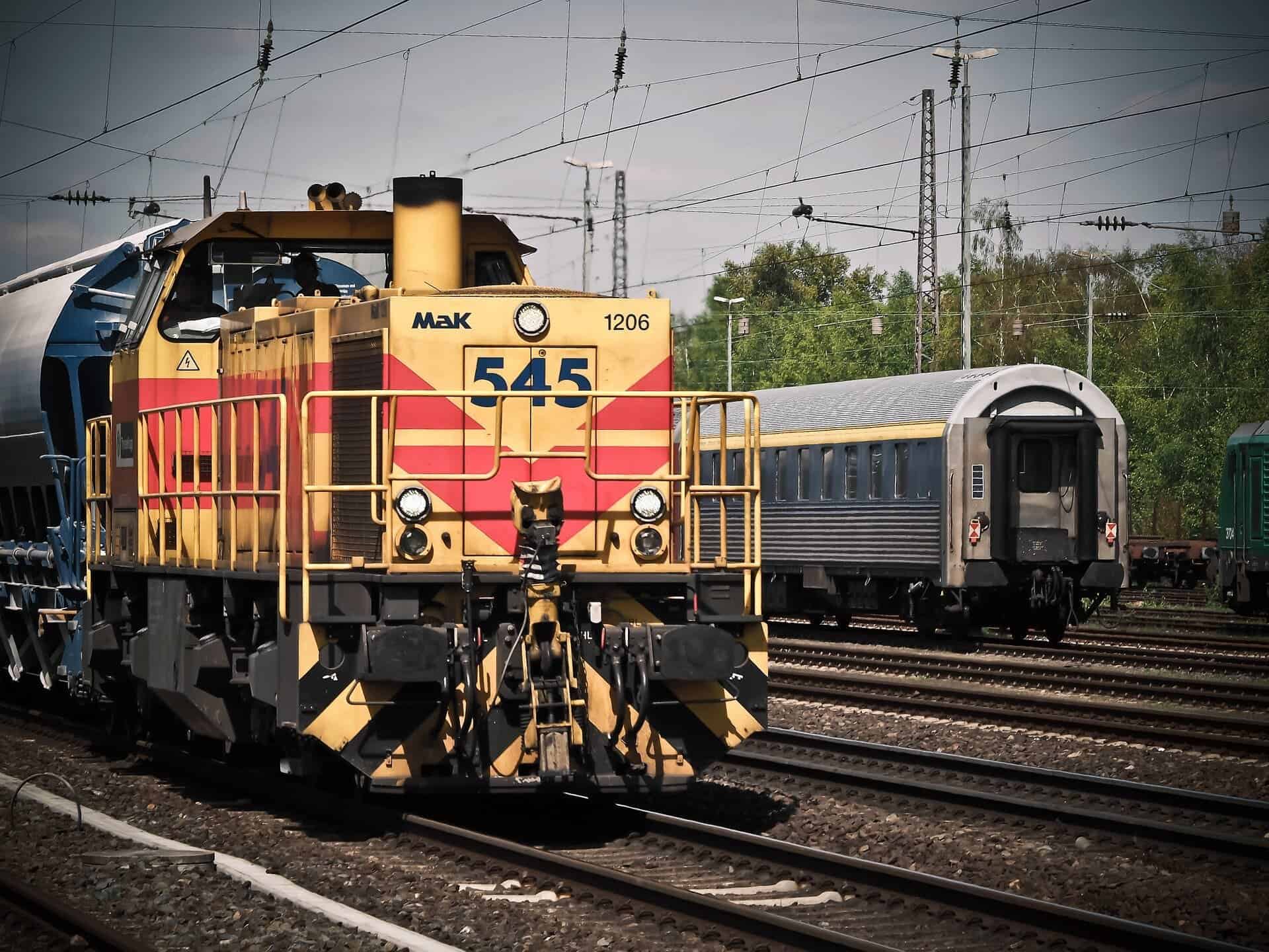Cleaning up the US rail sector? Just fit batteries on trains