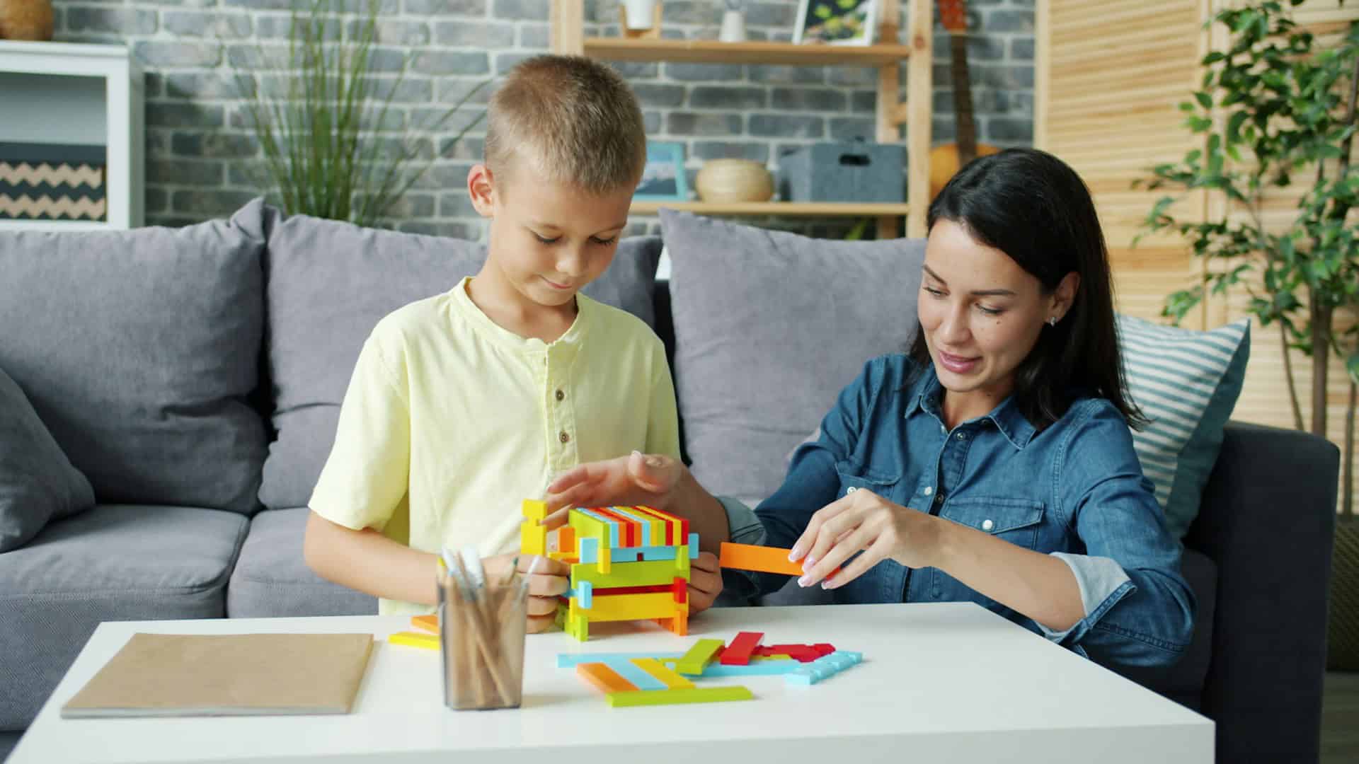 Moms Who Speak a Second Language to Their Kids Won't Hurt Their Emotional Bond