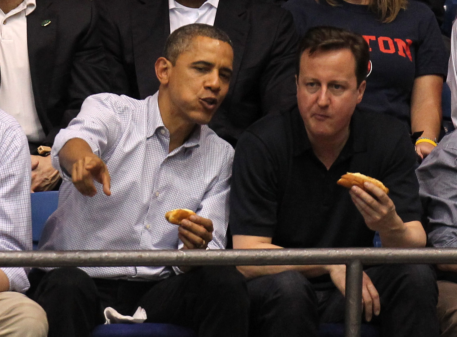 President Obama visits with Anthony Bourdain, drops a scorching hot dog take