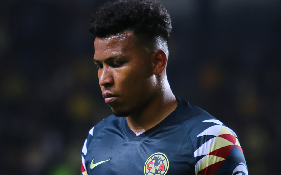 Roger NO iniciará el Pumas vs América; Miguel Herrera se arrepintió