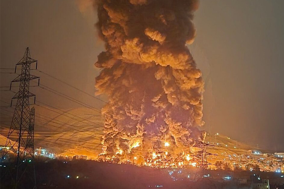 Black rain: the health and environmental risks from Tehran’s oil fires - CEOBS