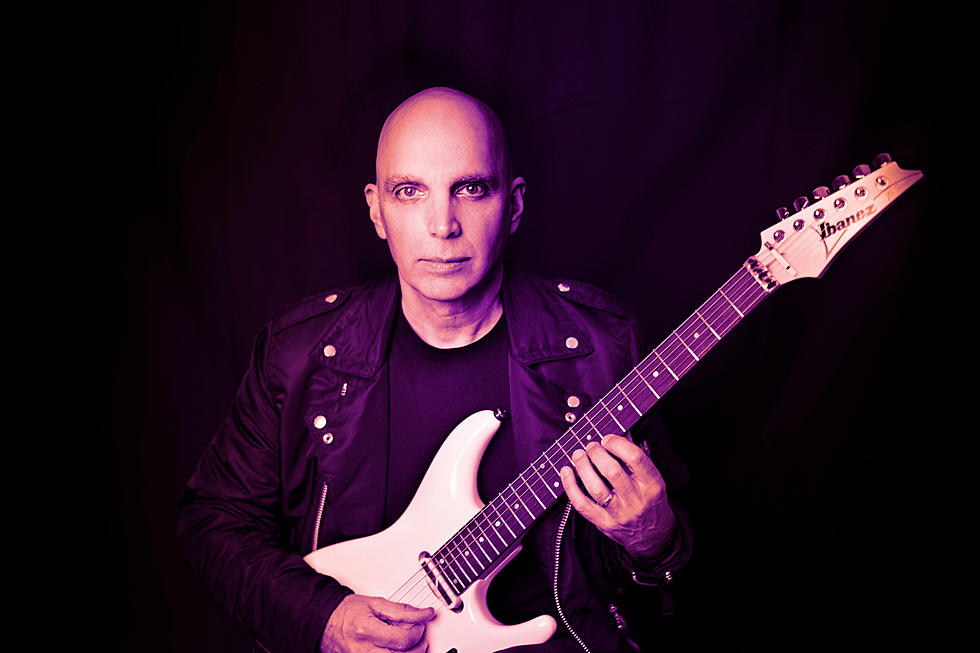 Joe Satriani and Steve Vai recorded a new song together - Chaoszine