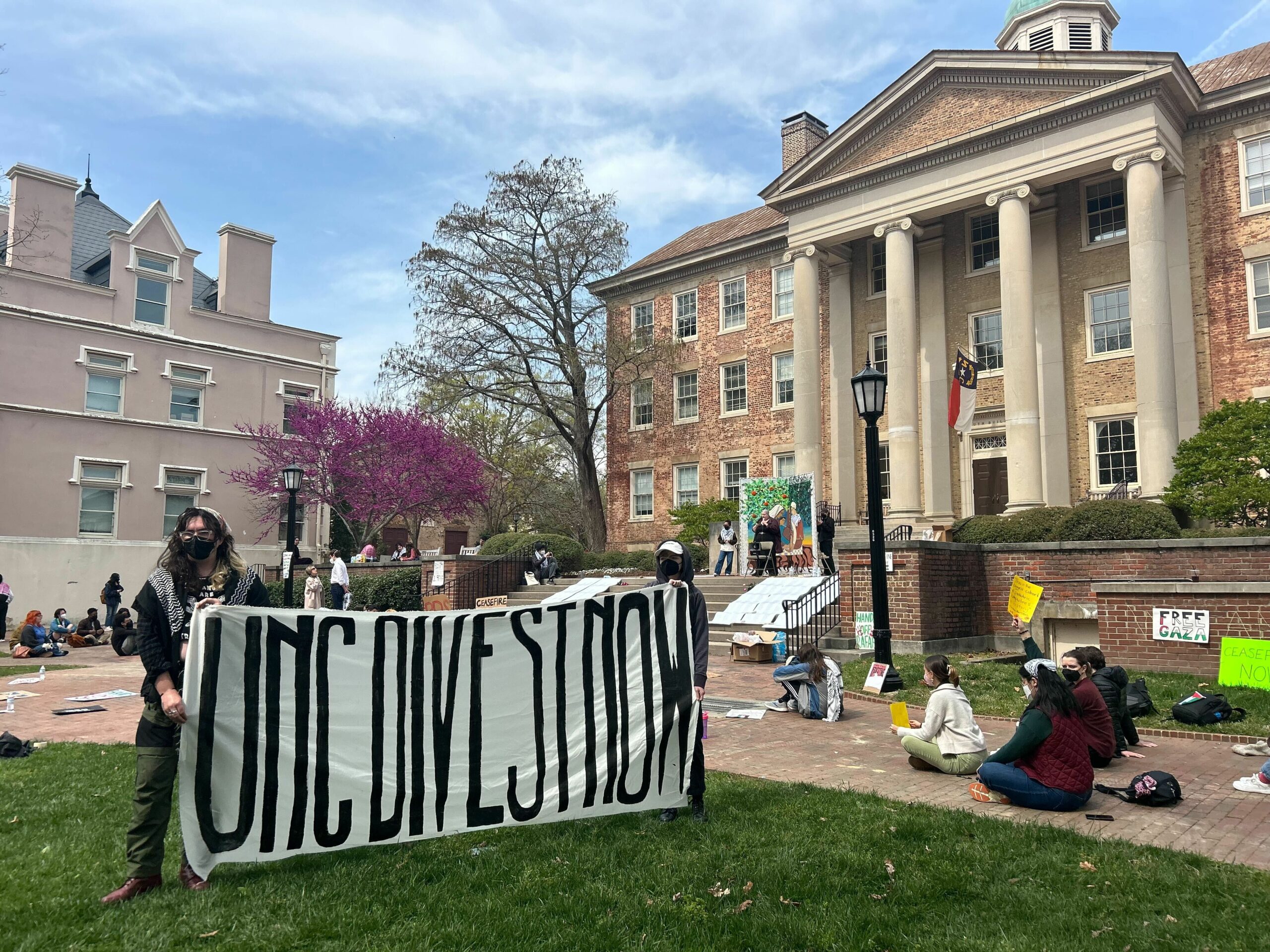UNC Asks Pro-Palestine Protesters To Stop Wearing Masks, Citing 1953 Anti-KKK Law - Chapelboro.com