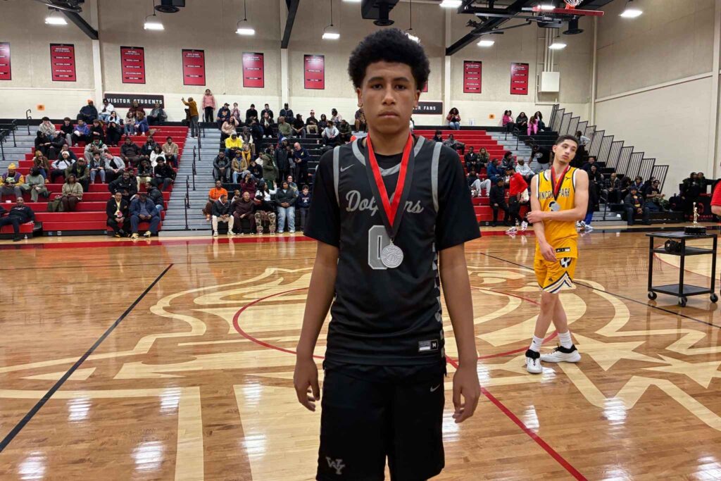 TJ Jamison Drops 18 in Whitney Young Win