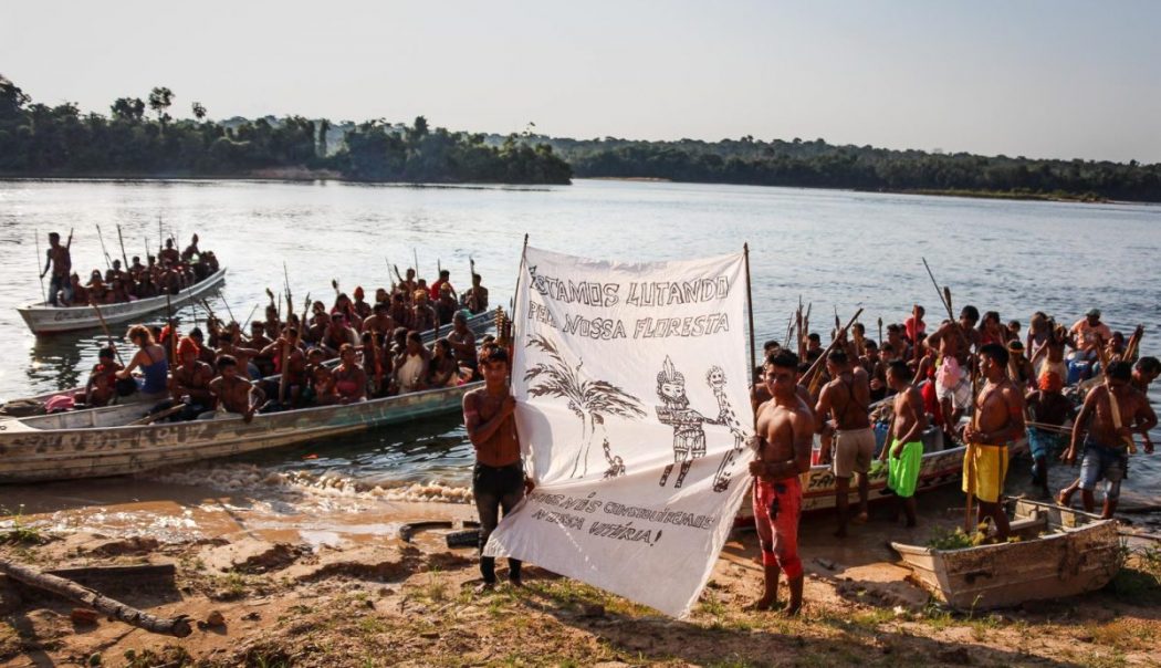 Mulheres Munduruku divulgam nota direto de um garimpo localizado na terra indígena