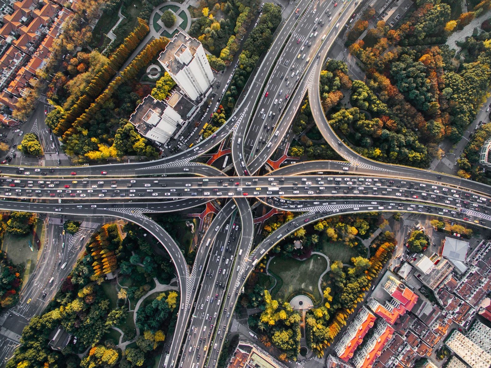 Study shows smart traffic systems could cut CO2 emissions - Cities Today