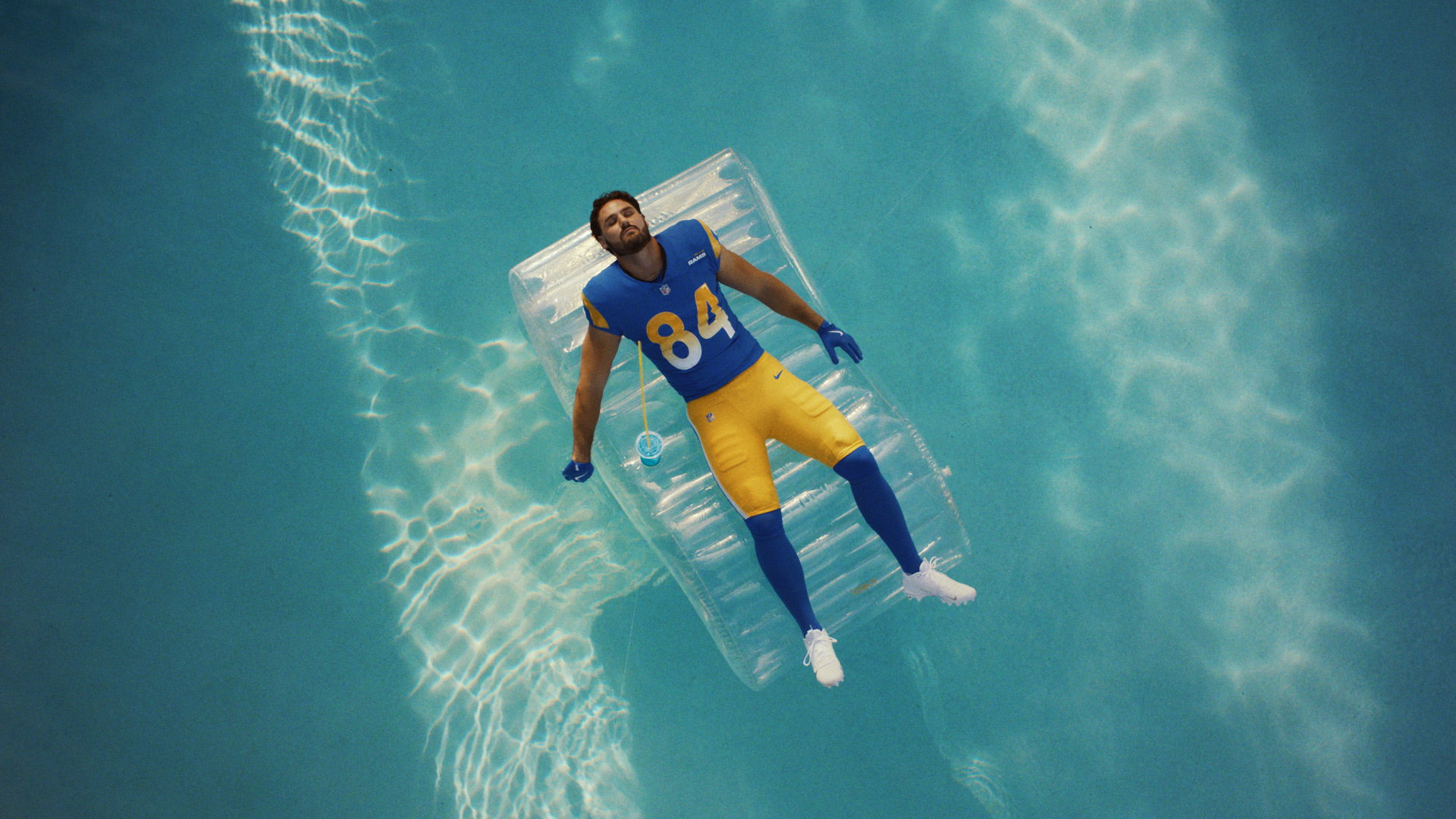 NFL Tight Ends Get Extremely Relaxed in Novartis’ SB60 Bid | Muse by Clios