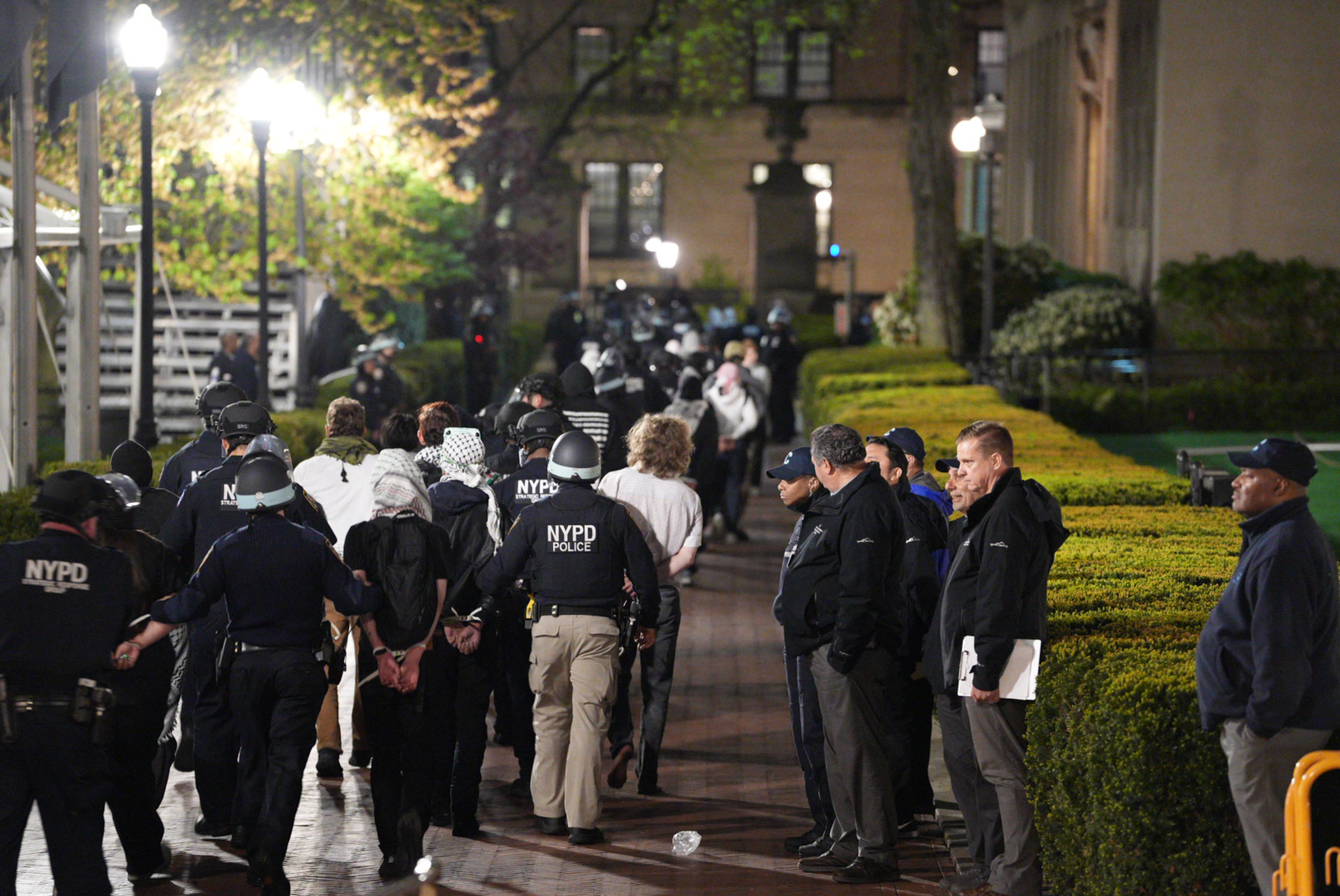 NYPD sweeps occupied Hamilton Hall, arrests dozens