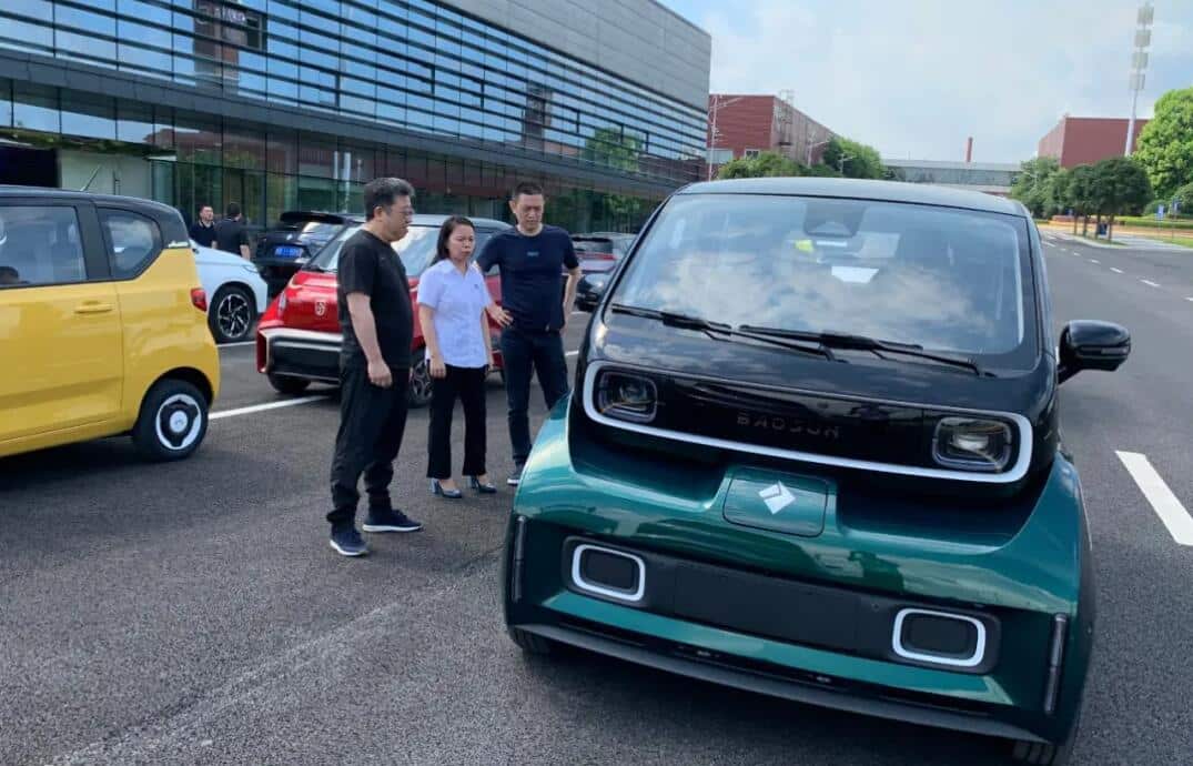Nio's William Li visited SAIC-GM-Wuling, maker of Mini EV - CnEVPost