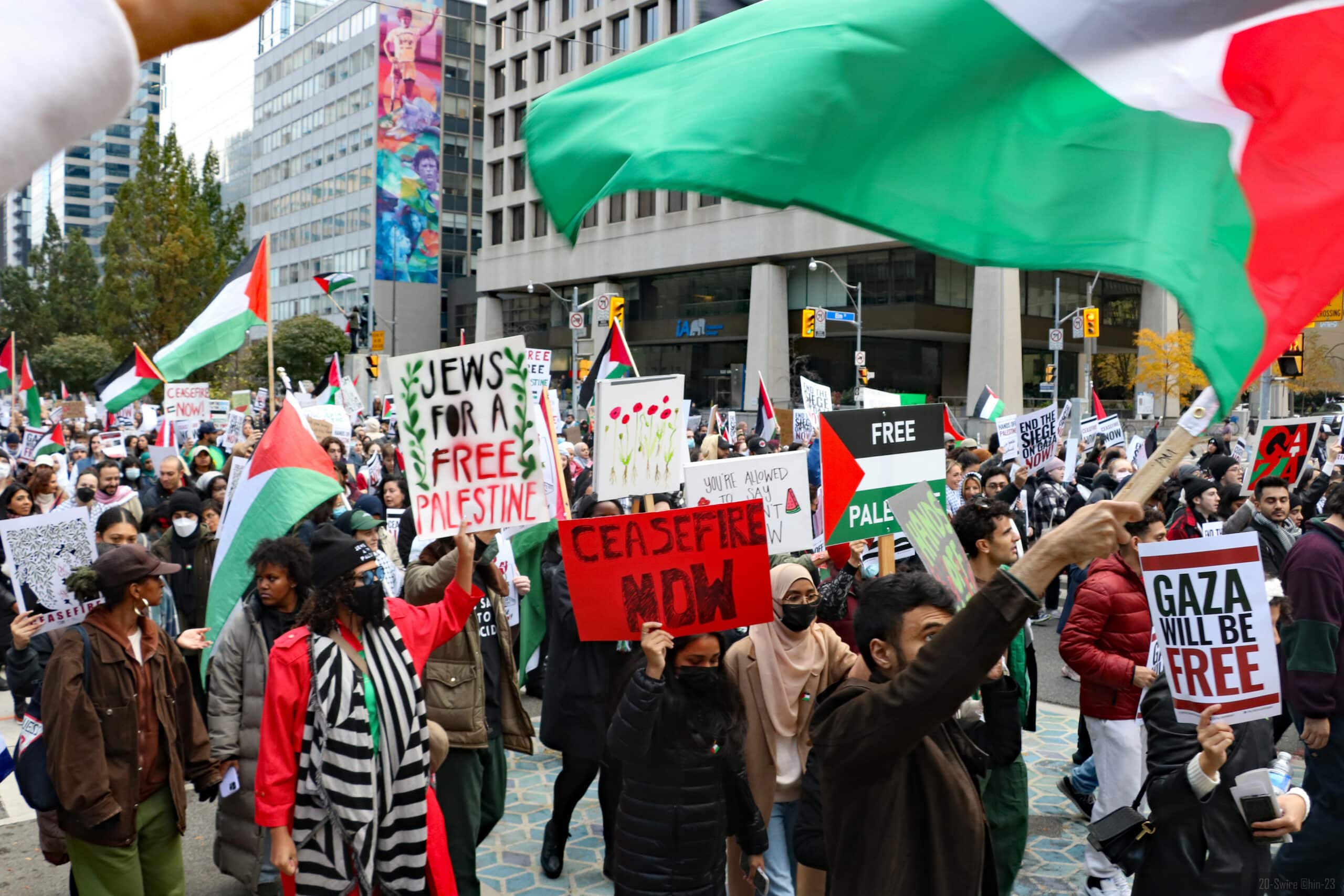 Toronto Police Escort Protest Past Jewish Institutions as Demonstrators Chant 'All Zionists Are Terrorists' | Combat Antisemitism Movement