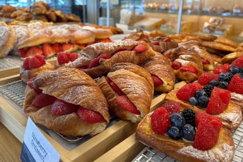 Paris Baguette moves tentative opening date in Dallas, near Richardson border | Community Impact