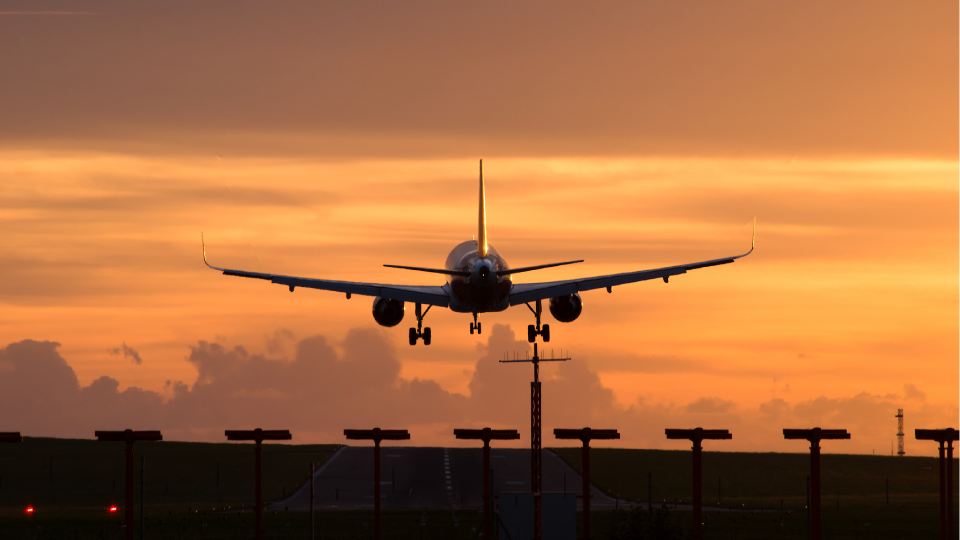 Fibre sensing experiment on GÉANT network detects a plane landing at Amsterdam Airport Schiphol | GÉANT CONNECT Online