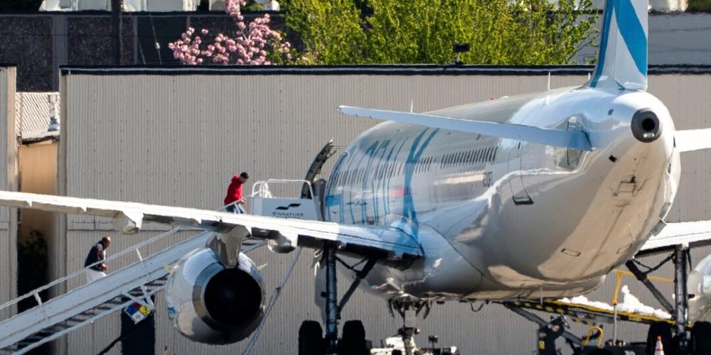 Federal Government Buys Fleet of Planes for Deportation – Conservative Playbook