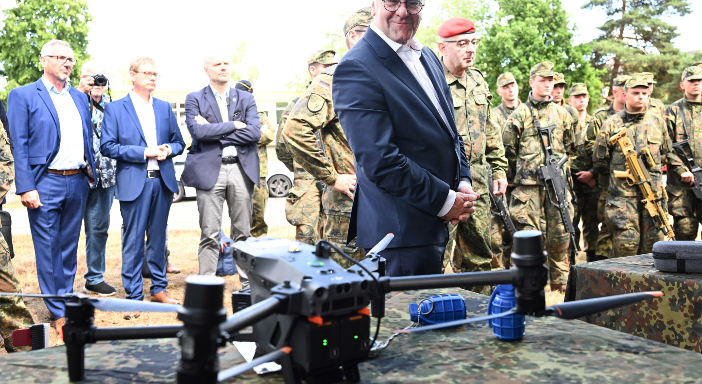 Laserwaffen könnten gegen Drohnen helfen - correctiv.org