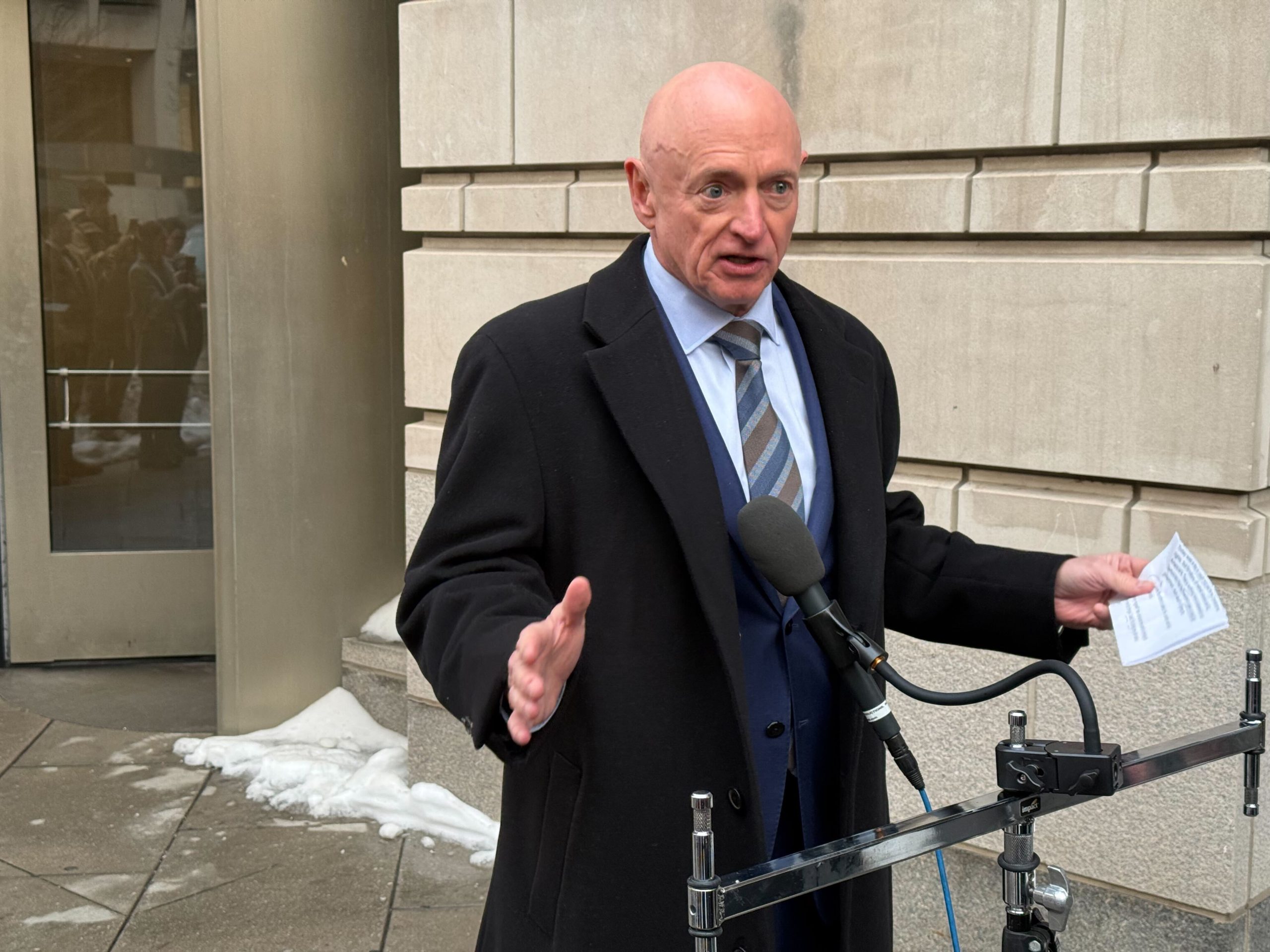 Judge blocks Pentagon move to censure Sen. Mark Kelly over video