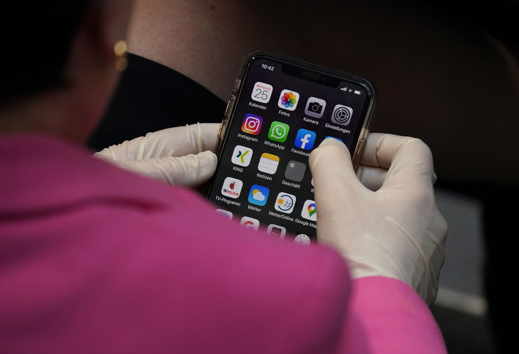 Apple Forces Users to Install iOS 14.4.2, iPadOS 14.4.2, and watchOS 7.3.3 Over Possibility of Webkit Vulnerability