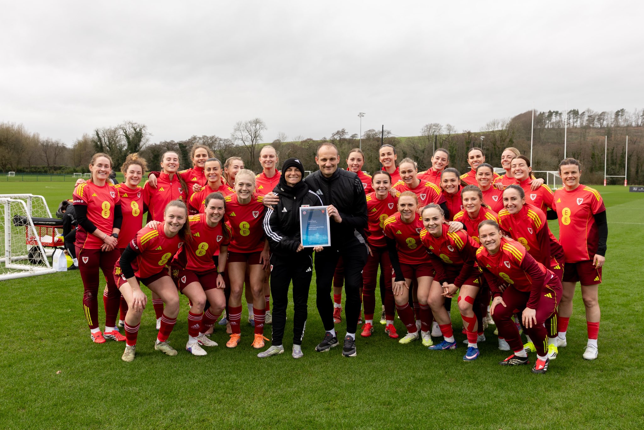 Jess Fishlock completes UEFA A Licence - FAW