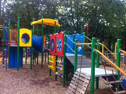 Mom Jailed Because She Let Her 9-Year-Old Daughter Play in the Park Unsupervised