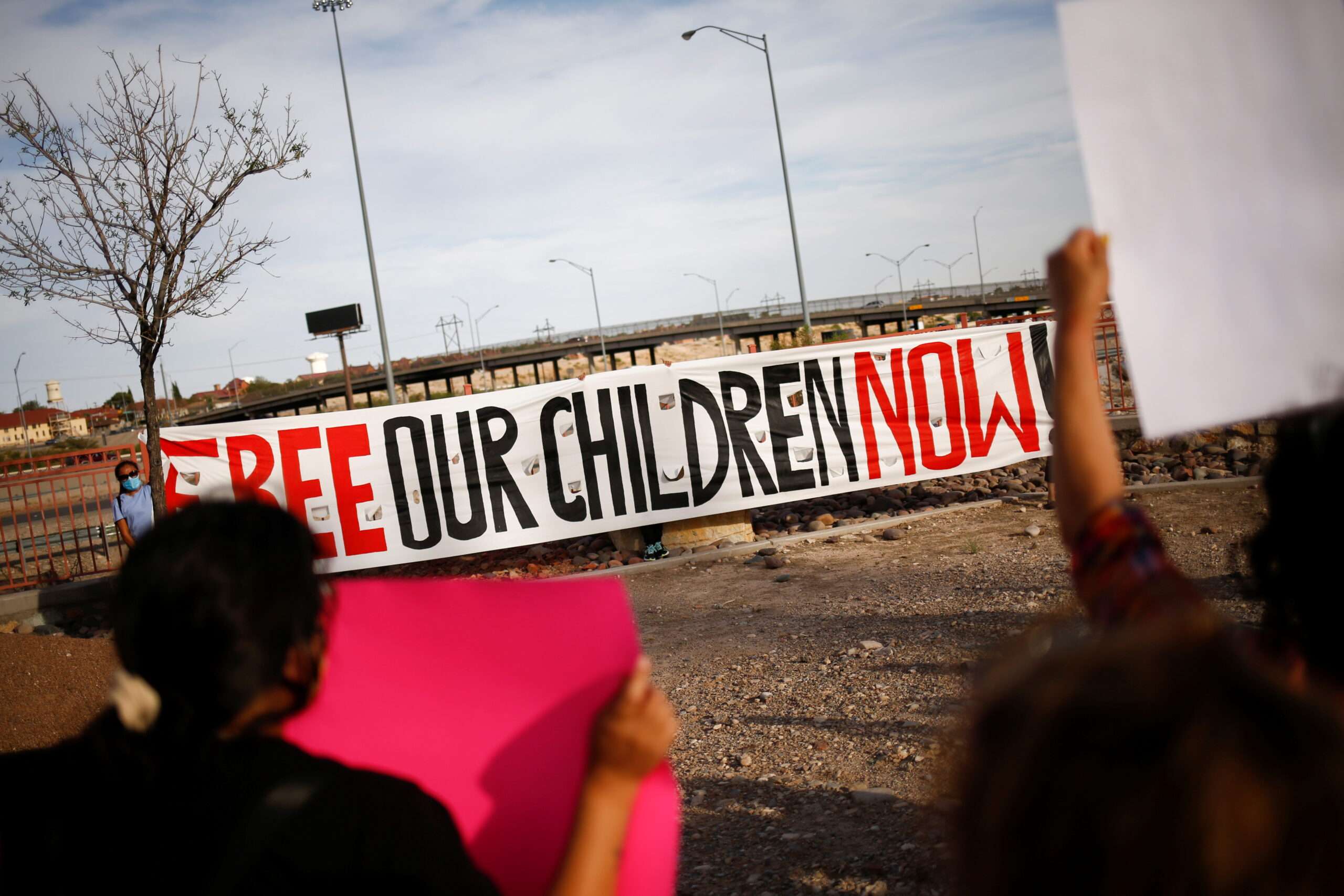 Migrant Children Languished in Filthy Conditions Under Eye of Untrained Contractors, Whistleblowers Say