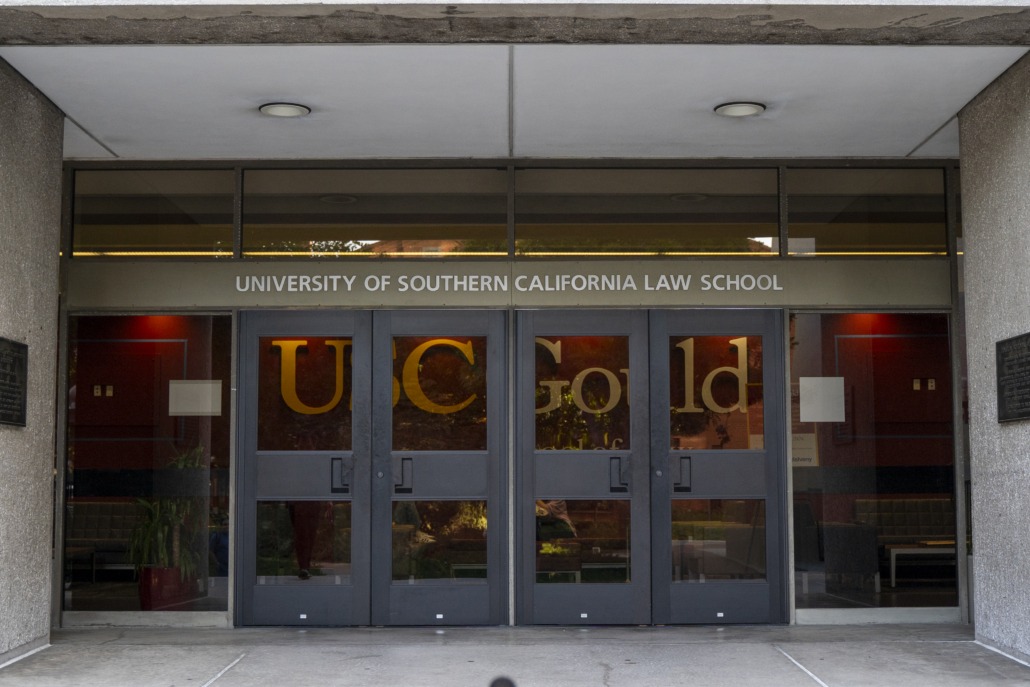 Gould students oppose ICE recruitment at school job fair - Daily Trojan