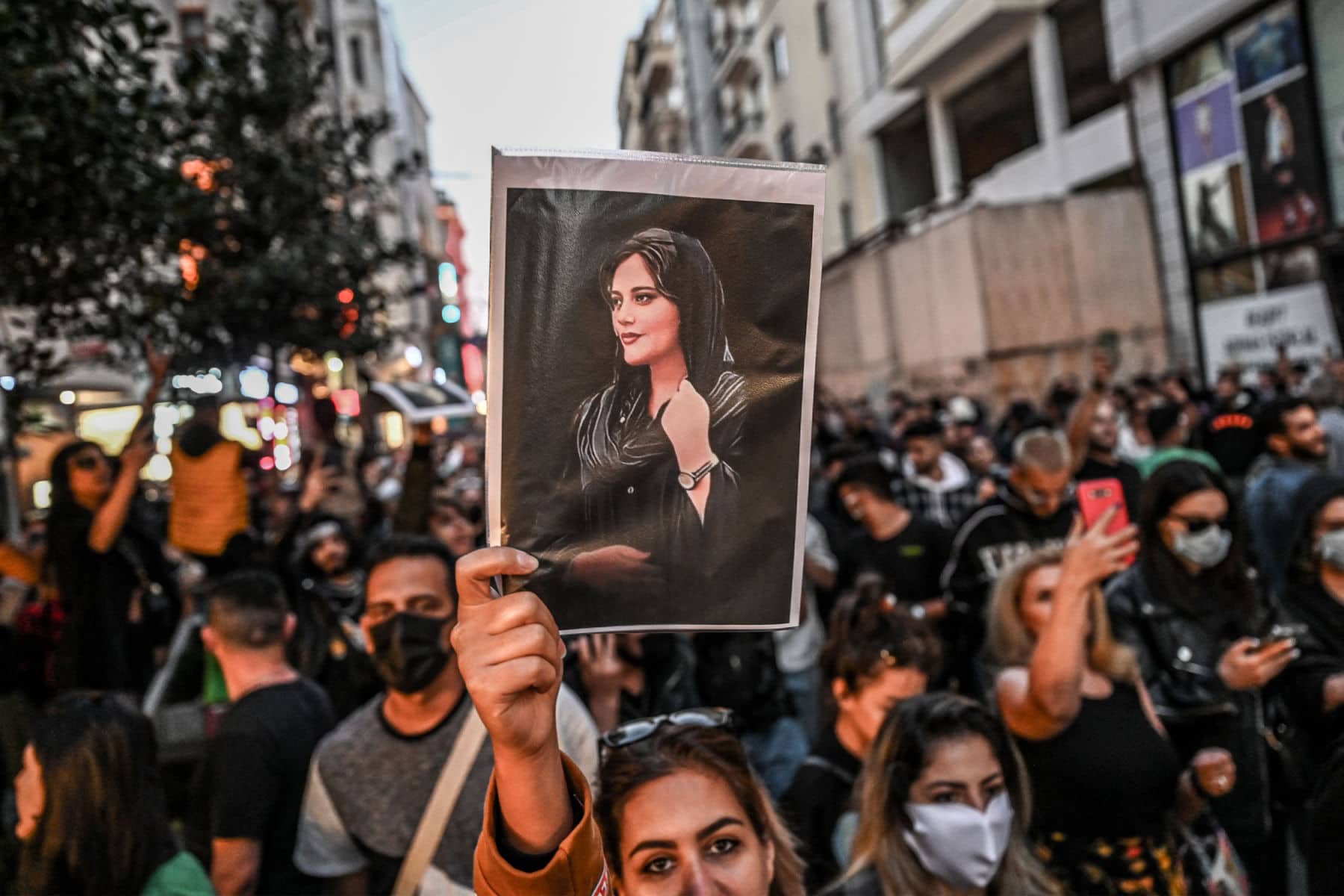 The ‘Talibanization’ of Iran Has Sparked a Revolutionary Feminist Backlash - DAWN