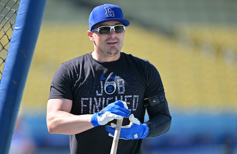 Kiké Hernández sets return date to Dodgers roster