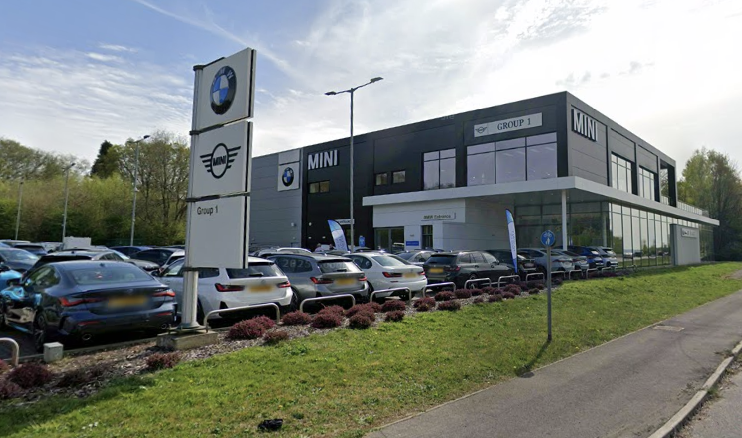 Group 1 to axe more UK jobs and dealerships despite clocking up record revenues in 2025 – Car Dealer Magazine
