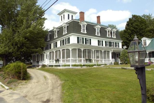 If you’ve always dreamed about giving up your 9-to-5 job to own a bed and breakfast, here is your chance | Duck Duck Gray Duck