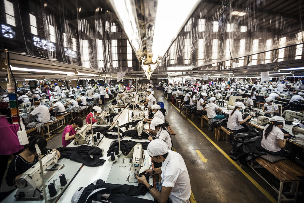 The 10 Essential Fast Fashion Statistics | Earth.Org