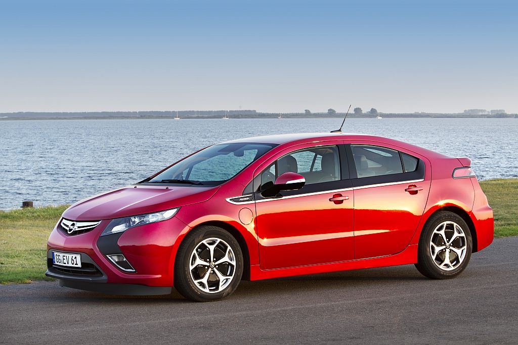Ampera - Futuristischer Hybrid-Opel mit großer Reichweite - ecomento.de
