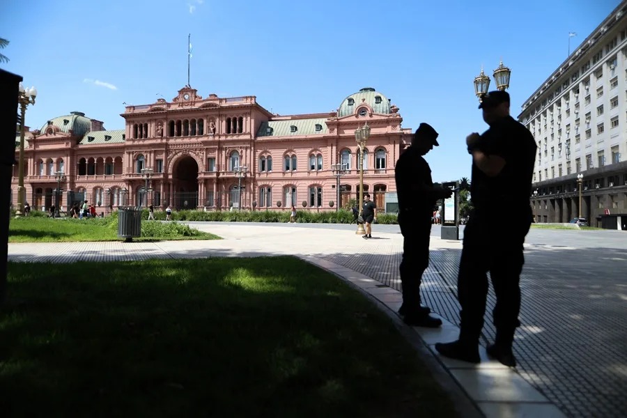 Justicia de Argentina investiga posibles "pagos" a funcionarios en caso $LIBRA