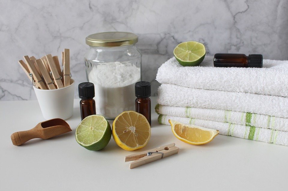 28 Baking Soda Hacks to Make Your Life Easier - Eluxe Magazine