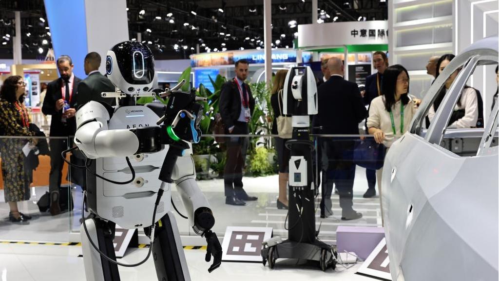 China unveils guideline to accelerate creation of scenarios for new tech, products - People's Daily Online