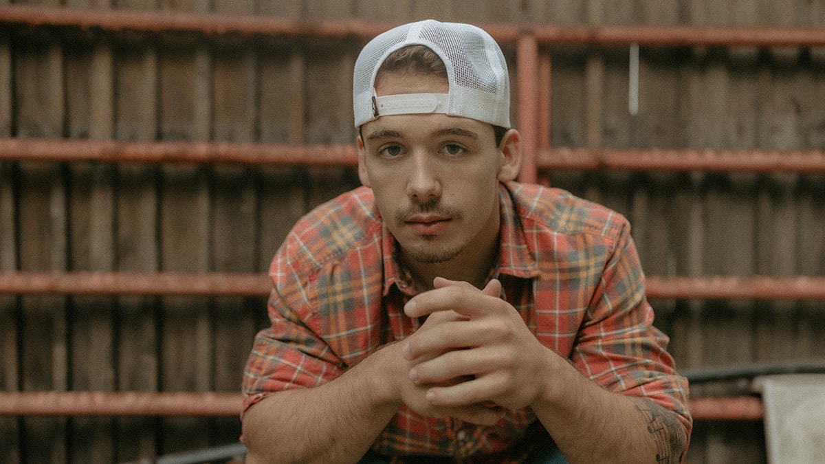 Interview: Noah Thompson talks new music, being independent and life after 'American Idol' - Entertainment Focus
