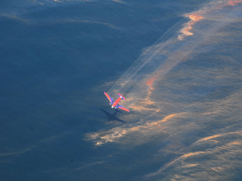 Why Sunlight Matters for Marine Oil Spills - Eos