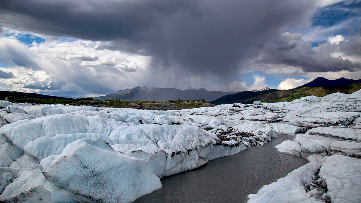 Rain Comes to the Arctic, With a Cascade of Troubling Changes - Eos